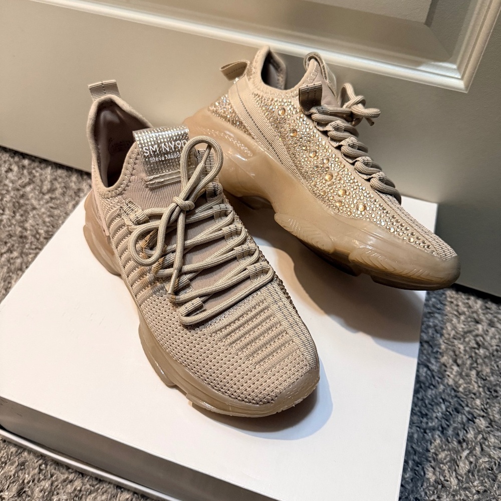 Steve Madden Beige Maxima Sneakers
